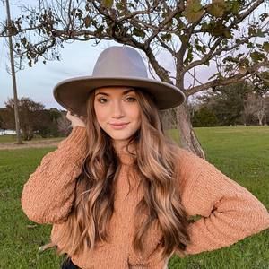 Meet your Posher, Kaylee